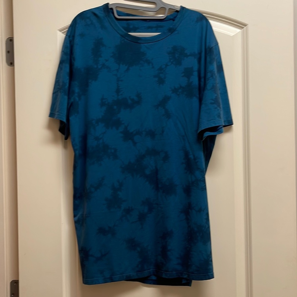 Lululemon Men’s Tee